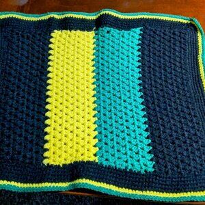 DINING TABLE DOILY (LGE)